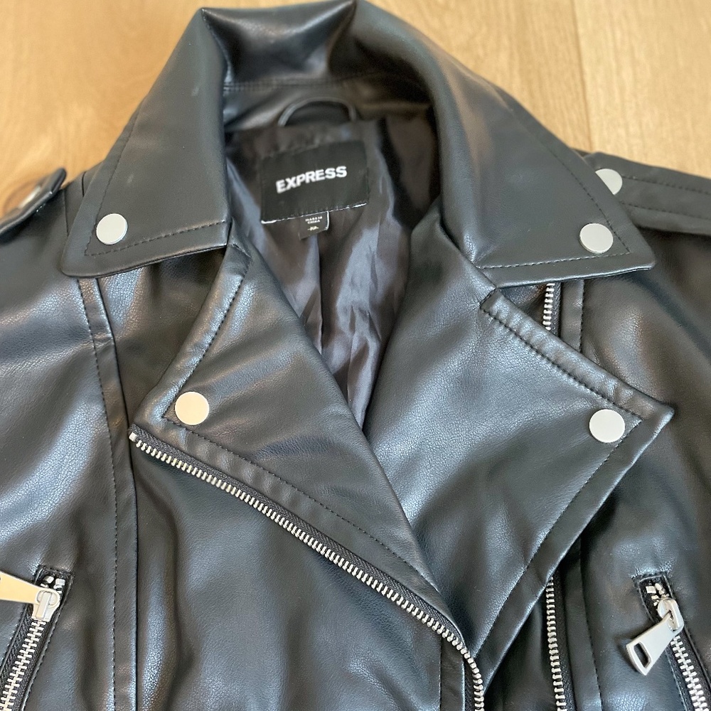 Black Leather Jacket With Belt - Express - image 6